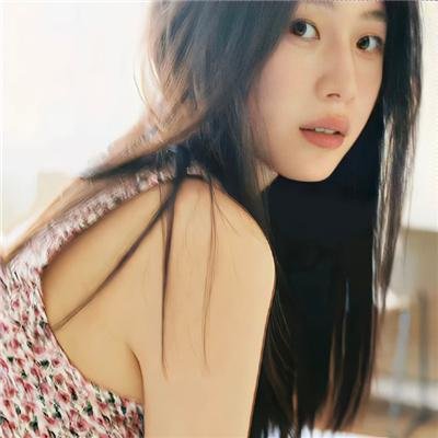 隔壁的吸血鬼美眉
